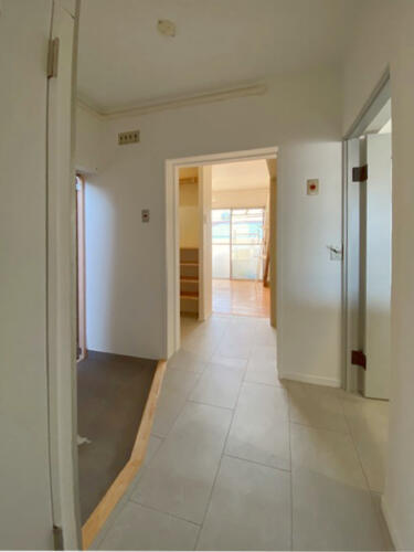 Hall2